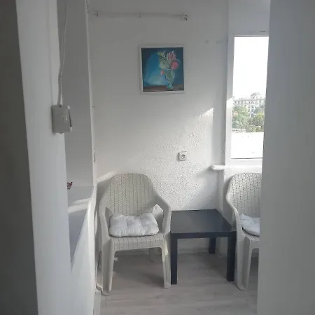Апартаменти Petrograd Sk Centar